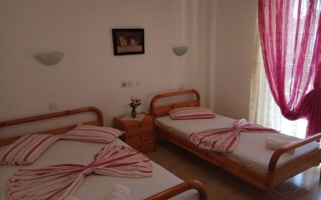 Toroni Apartments Hotel