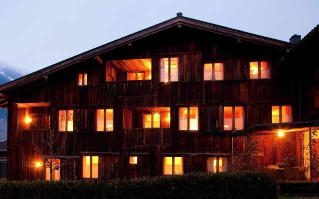 Modern Apartment in Mayrhofen with Ski-Storage, Parking & Garden