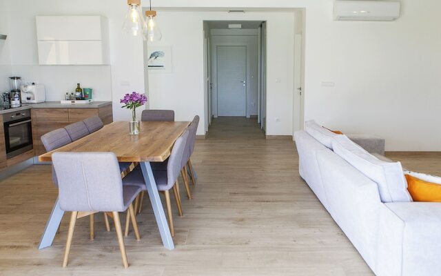 Modern Villa in Kaštel Novi With Private Pool