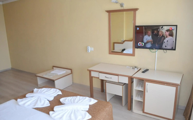 Kandelor Hotel