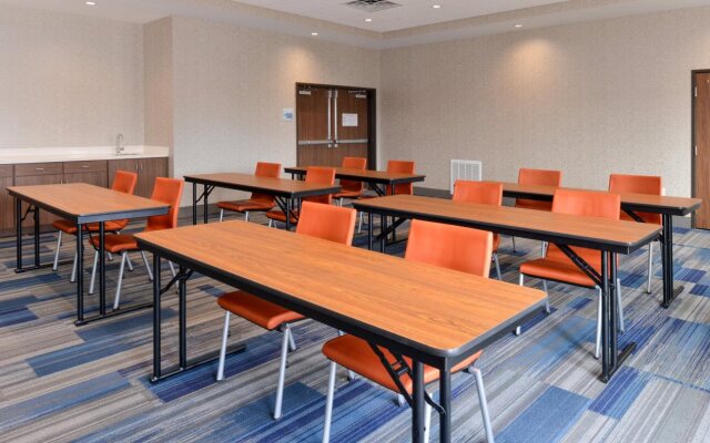 Holiday Inn Express & Suites Trinity by IHG