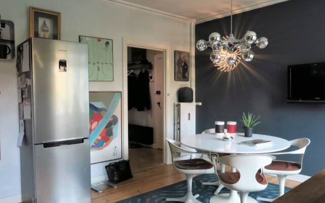 Apartment close to Metro 1392-1