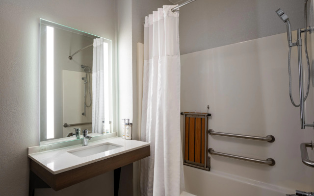 Staybridge Suites West Des Moines by IHG