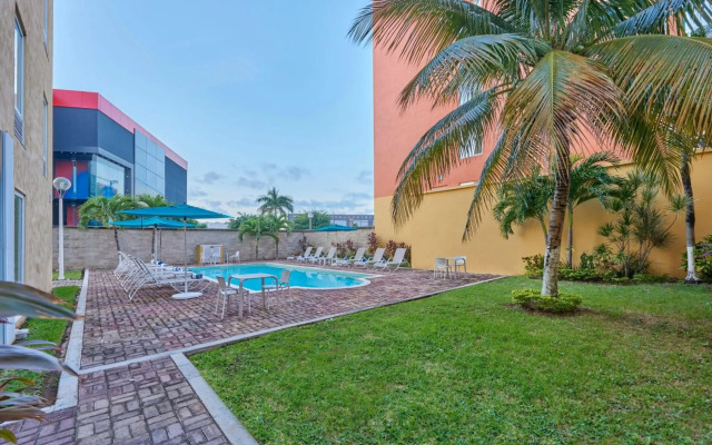 City Express Junior by Marriott Cancun