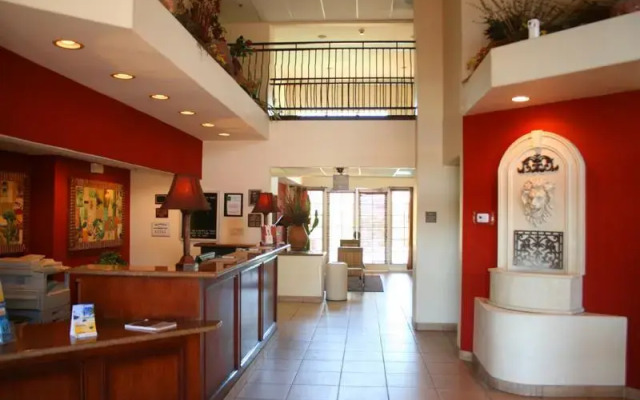 Quality Inn & Suites At Talavi