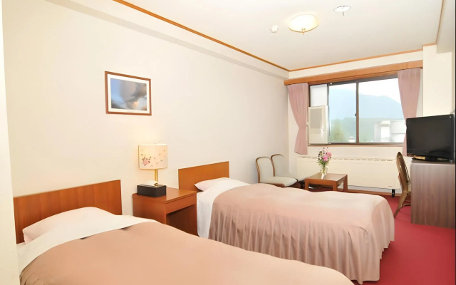 Hakuba Tsugaike Ski Slope Side Espoir Misawa – Guest Rooms – Otari