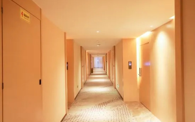 Lavande Hotel (Panzhou Donghu Park Caihongqiao)