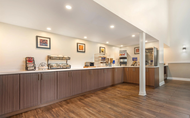 Best Western Smiths Falls Hotel