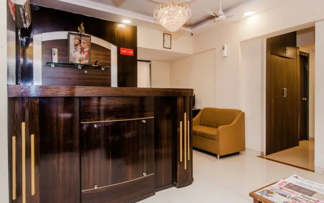 OYO 1453 Hotel Daisy Residency