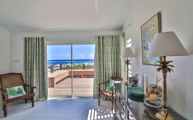 Dream Villa Orient Bay 570