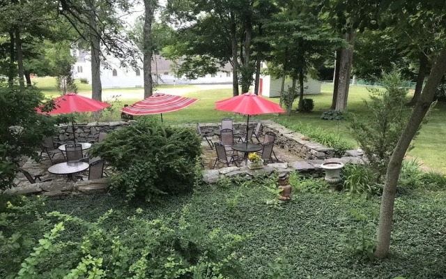 Spring Hill Inn