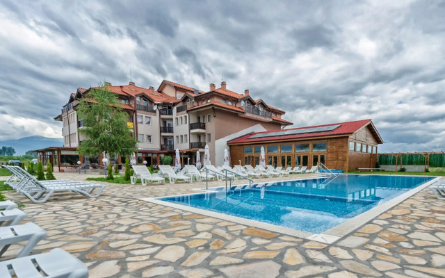 Seven Seasons Hotel