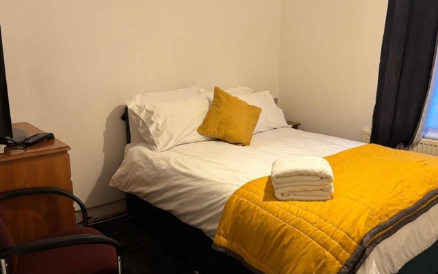House - Sleeps 8 - Clifton Down 10 min Walk