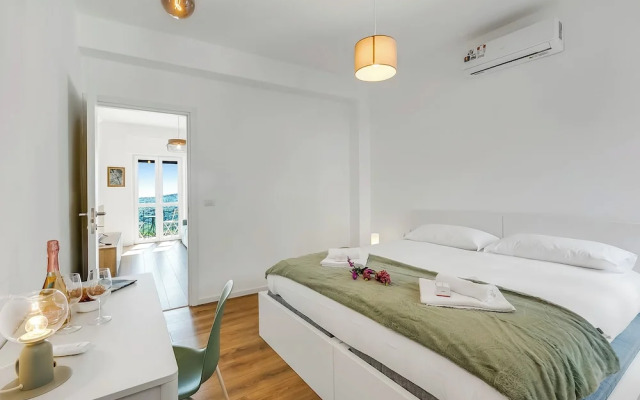 Nova Lake View Stresa Hill