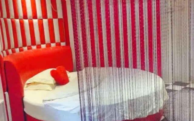 Caifu Express Hotel