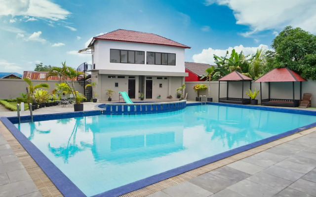 Brits Hotel Pangkalan Bun