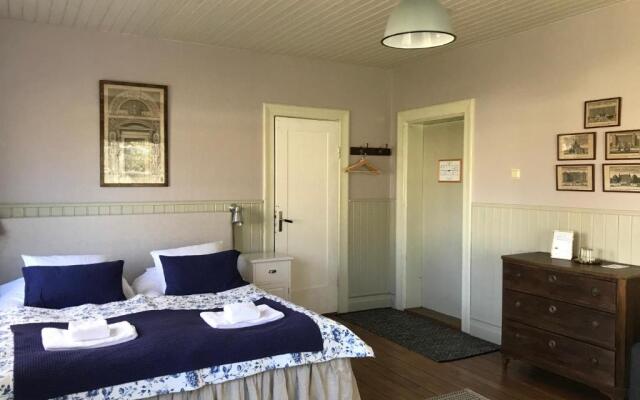 Mellby 11 Bed And Breakfast
