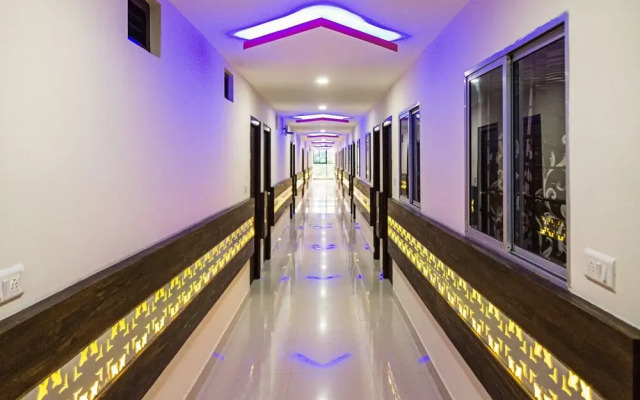 Sri Sai Suites by OYO Rooms