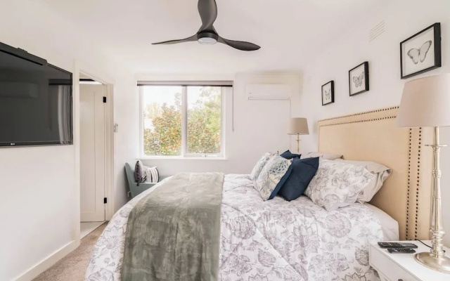 3bd 2 Bthtoorak Village Luxurious Apartment, Relax