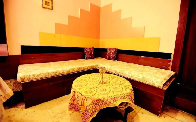 Hotel Palm residency