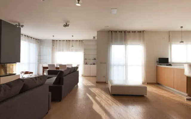 Luxury Central Flat