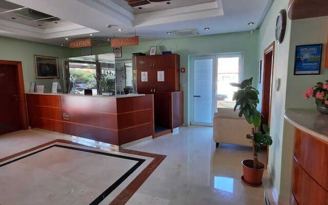 Hotel Dobrovit