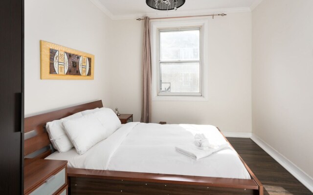 Architectural 2BR in Mile End by Sonder