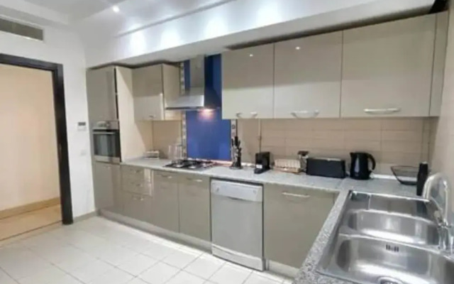 Black White Modern Spacious