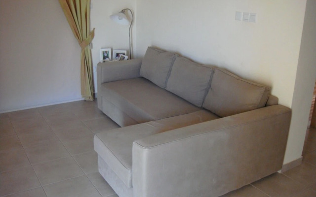 Jolie Villa