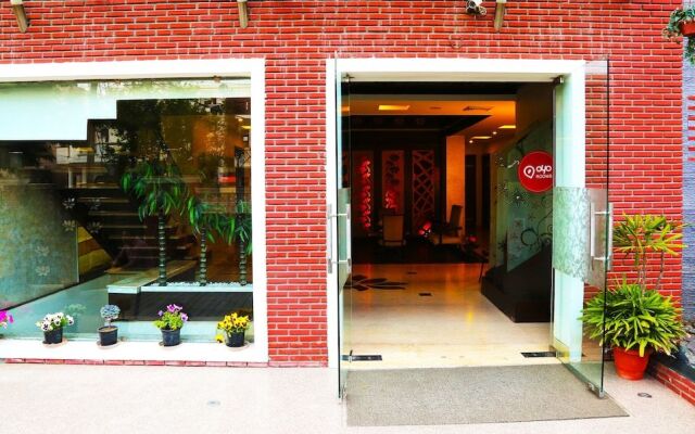 OYO 386 Hotel Lotus Panache