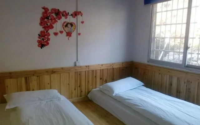 Tujia Small Courtyard Inn