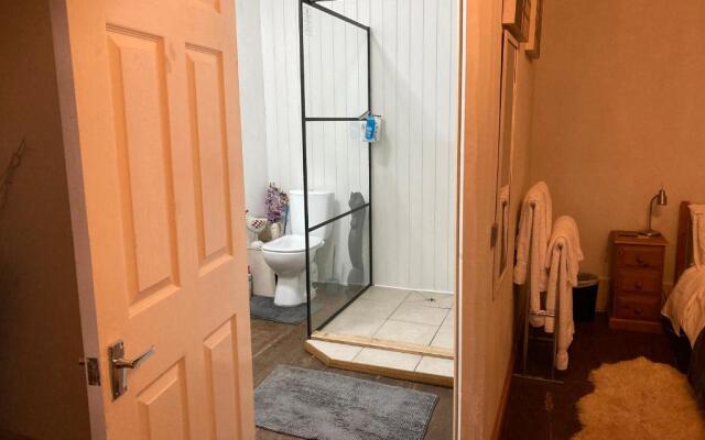 7 Dagnaud De la Tude our family farmhouse style home with en-suite