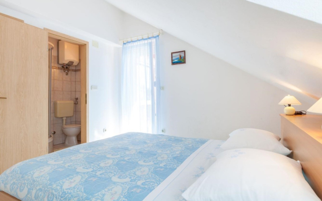 Apartment Vini- beautiful garden and terrase A4 Podstrana, Riviera Split