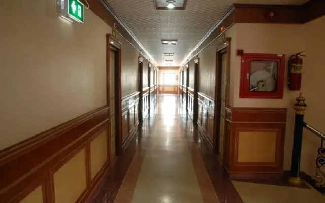 Rose Garden Hotel