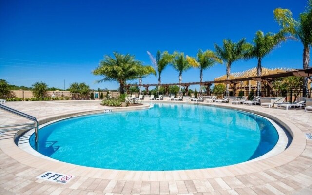 Amazing Townhome! - Lucaya Village - 8951SD