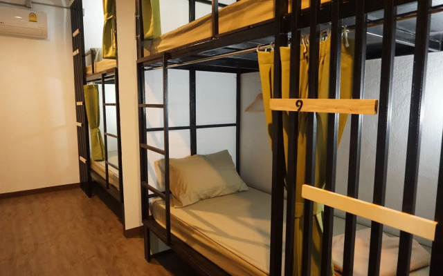 Feel Good Bangkok Hostel