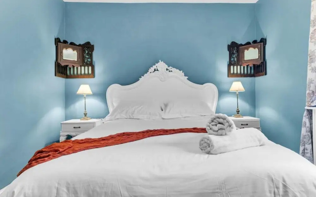 Charming Reigate Cottage Retreat — фото 3