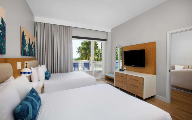 Radisson Resort Miami Beach