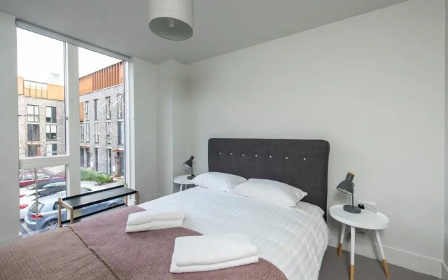 Modern 1BD Flat w/ Roof Top Access in Castlefield