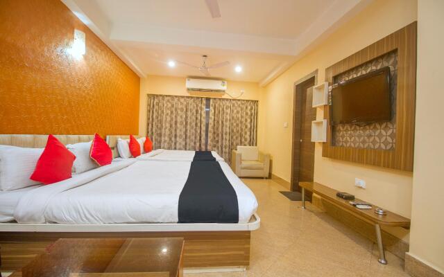 Capital O 28319 Hotel Ganayak