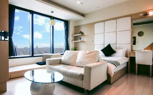 85 Sky Hostel
