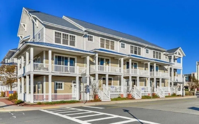 Sunburst 104 - 4 Br Townhouse