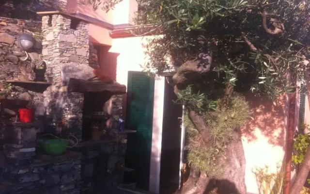 Lovely Apartment in Villa With Garden