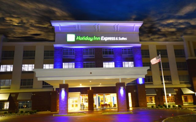 Holiday Inn Express & Suites Toledo South - Perrysburg, an IHG Hotel