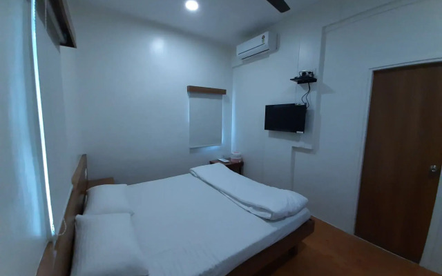 Hotel Bhooshan Sivajinagar