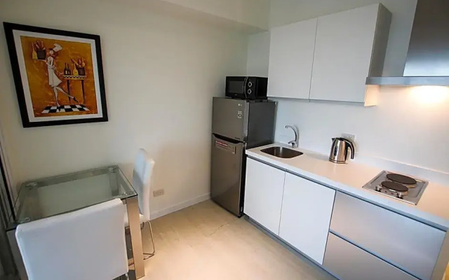 Siglo Suites @ The Azure Urban Resort Residences