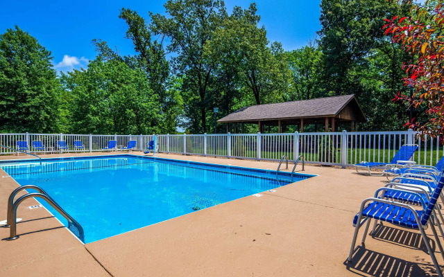 Baymont by Wyndham Chester IL Hotel
