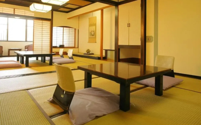 Yamashiro Onsen Ryokan Tatami