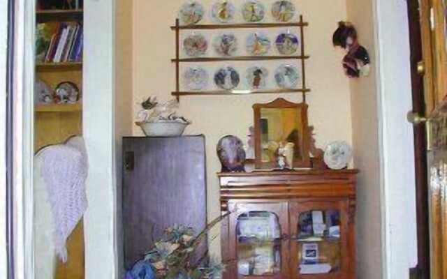 Robins Nest Bed & Breakfast