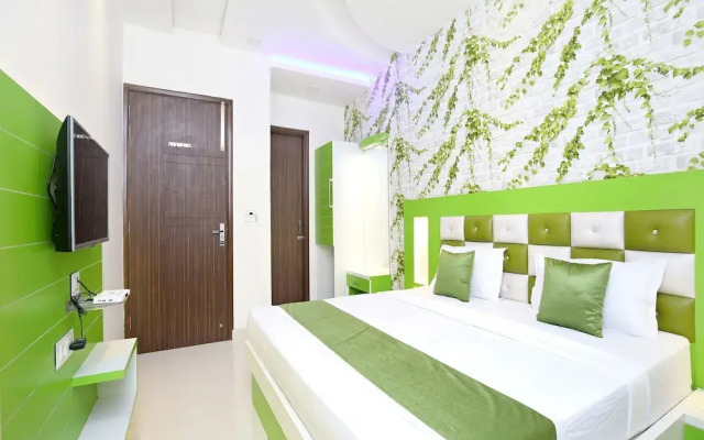 OYO 16341 Hotel C7